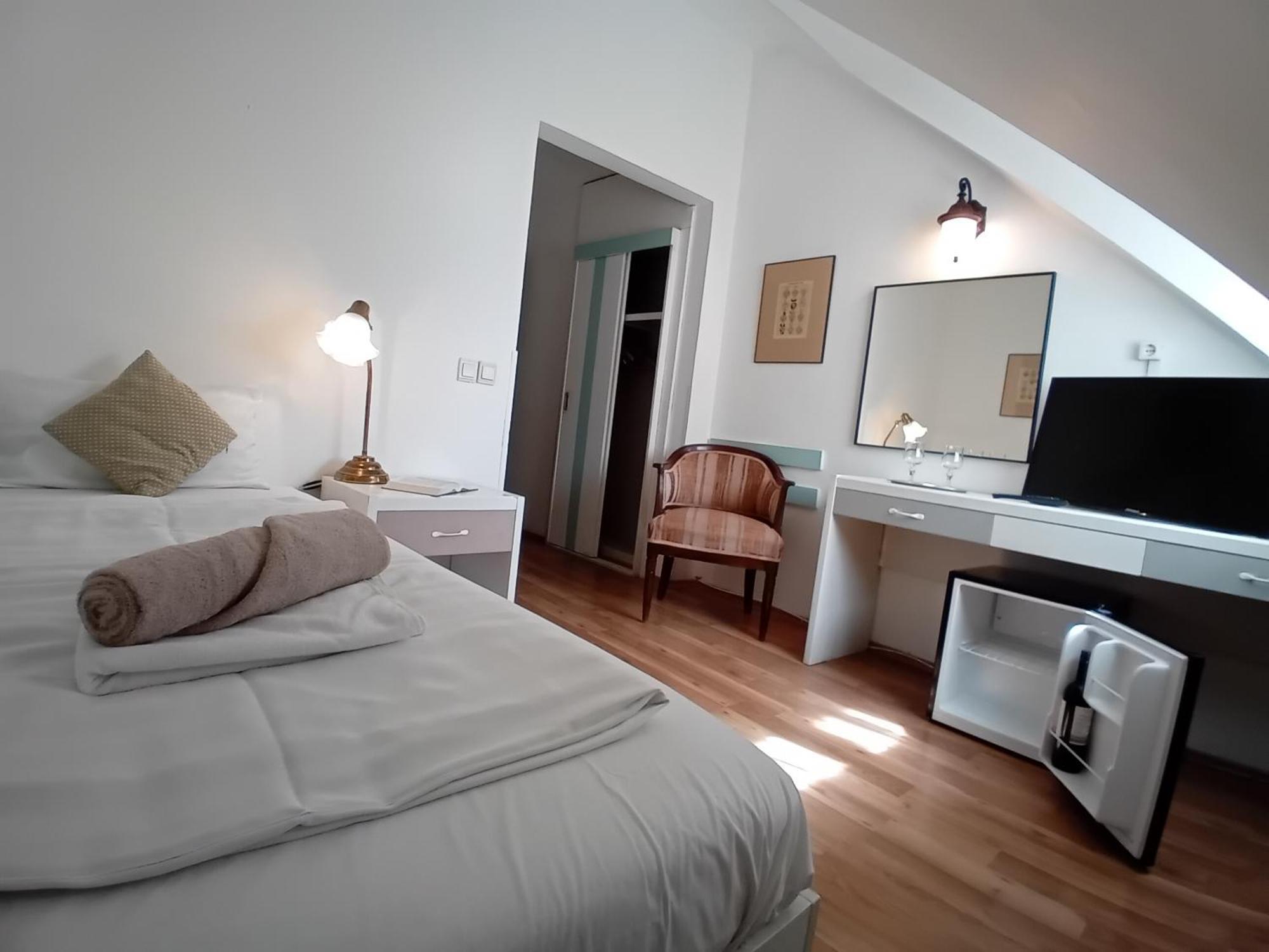 Senator Haz Hotel Eger Luaran gambar